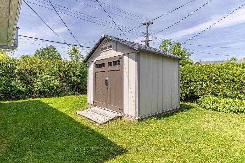 2184 Melfort Street photo 38