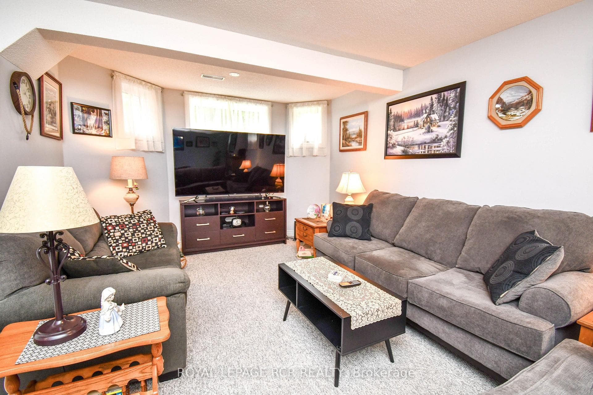 30 Marsellus Drive photo 24