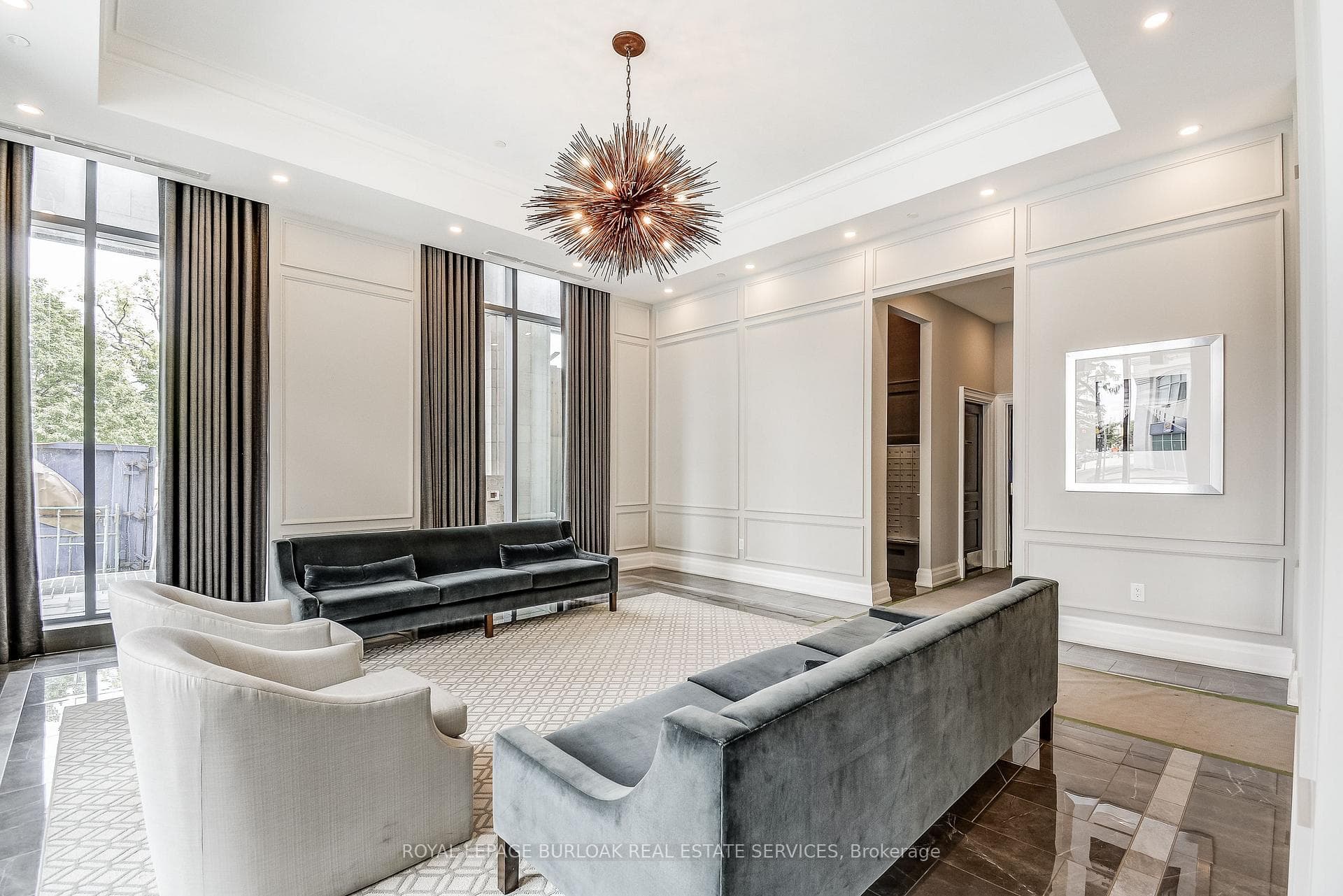 2060 Lakeshore Road Unit 305 photo 6
