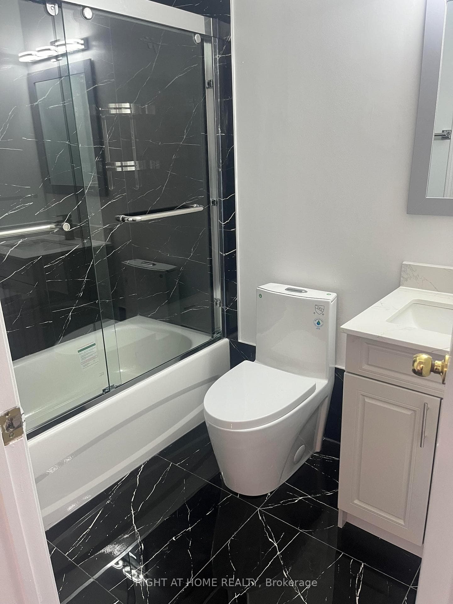 80 Acorn Place Unit 131 photo 11