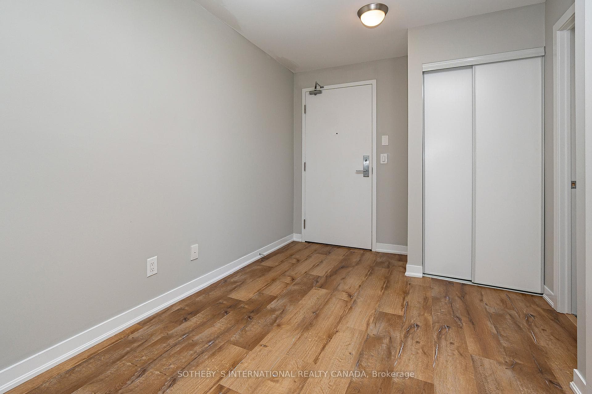 51 East Liberty Street Unit 1405 photo 4