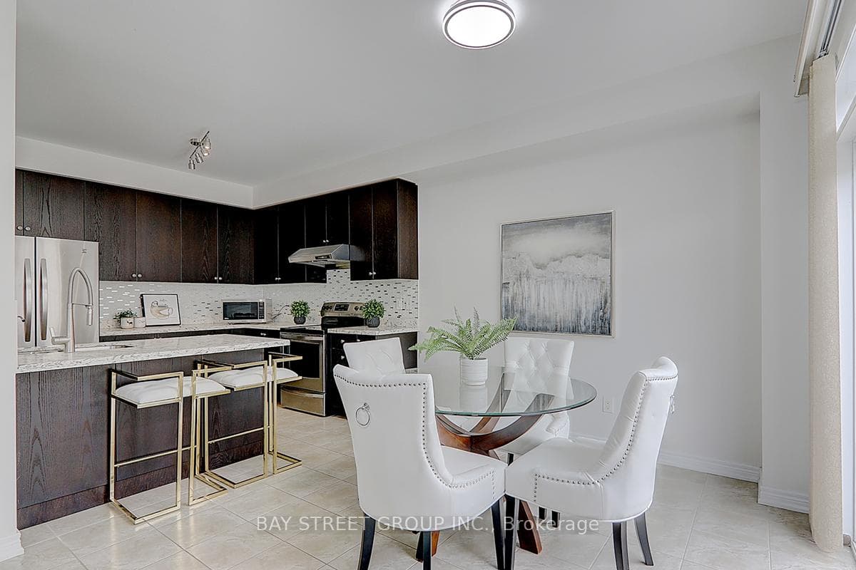 18 Begonia Street photo 12