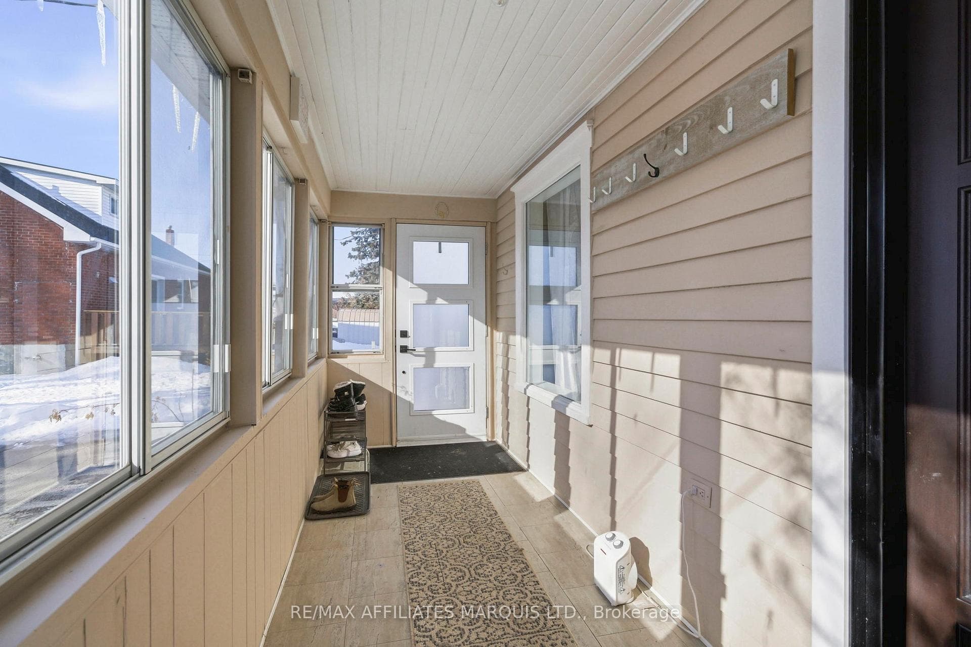 315 Fourth Street photo 5