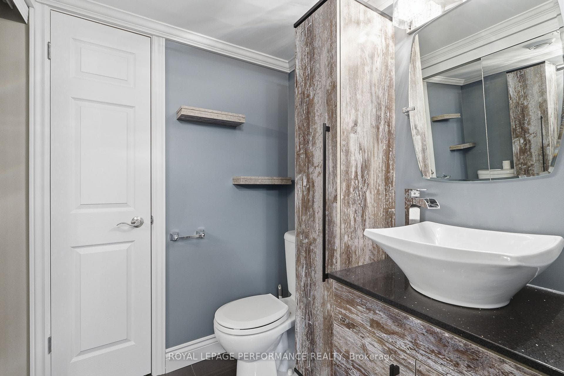 Main flr powder room