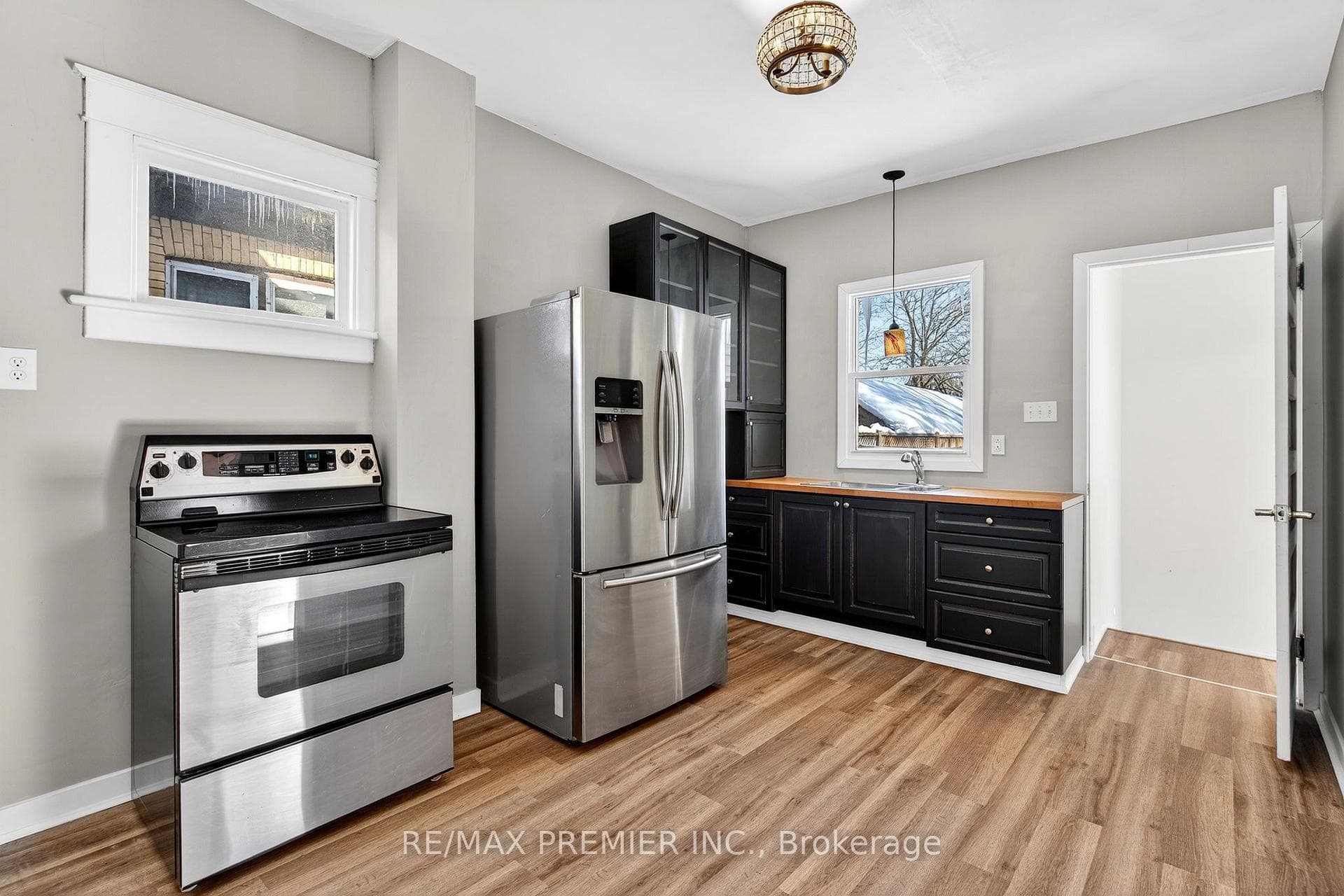 4848 Second Avenue photo 10