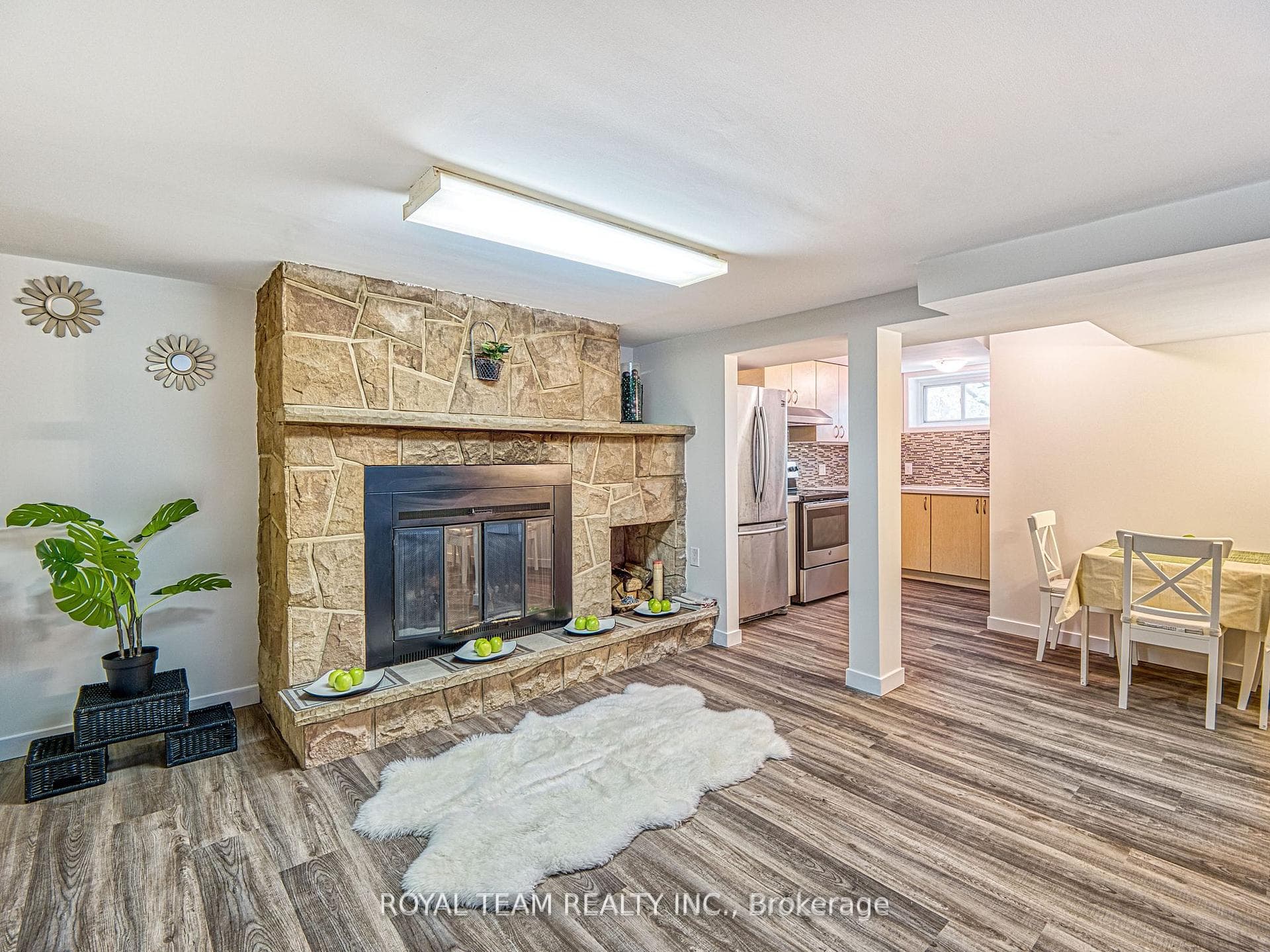 104 Lewis Drive Unit Bsmt photo 3