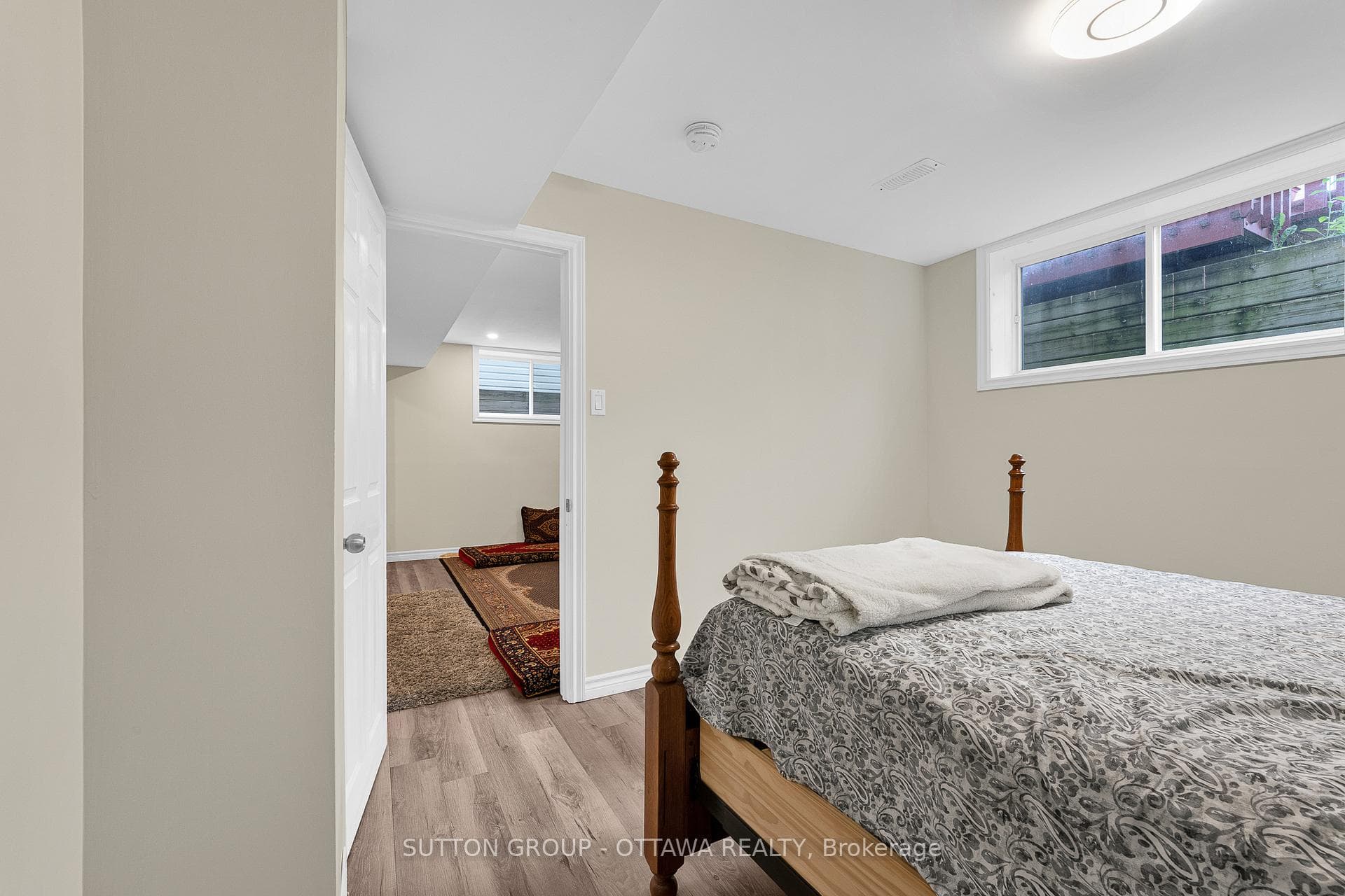 354 Haileybury Street photo 31