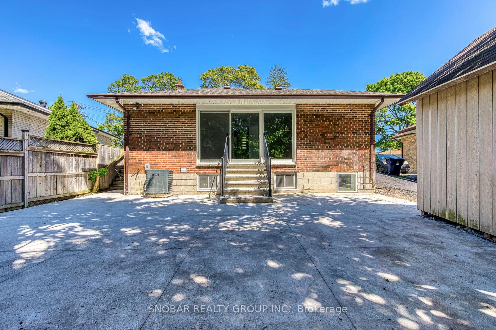 99 Jeffcoat Drive photo 34