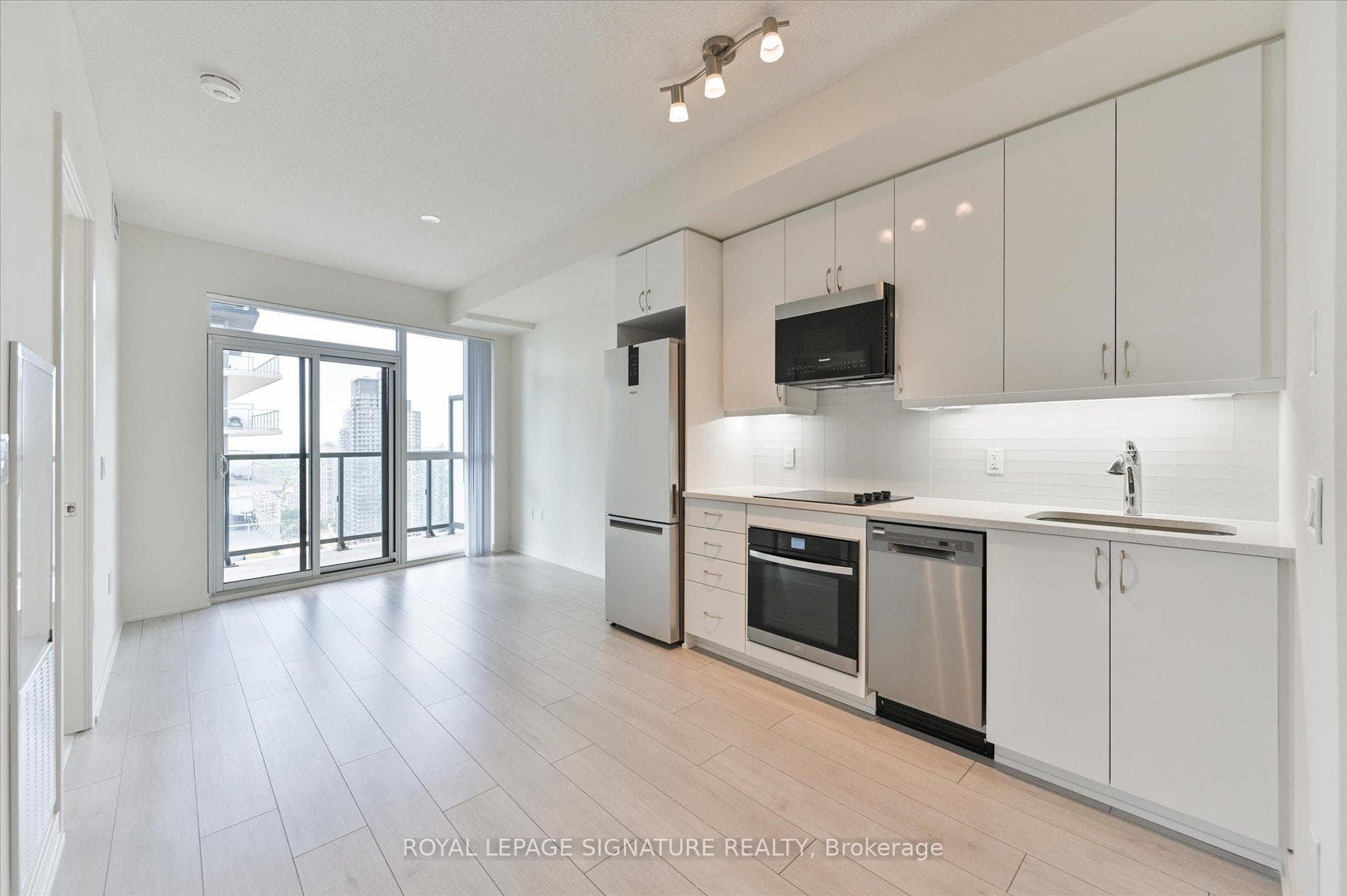 38 Annie Craig Drive Unit 3306 photo 8