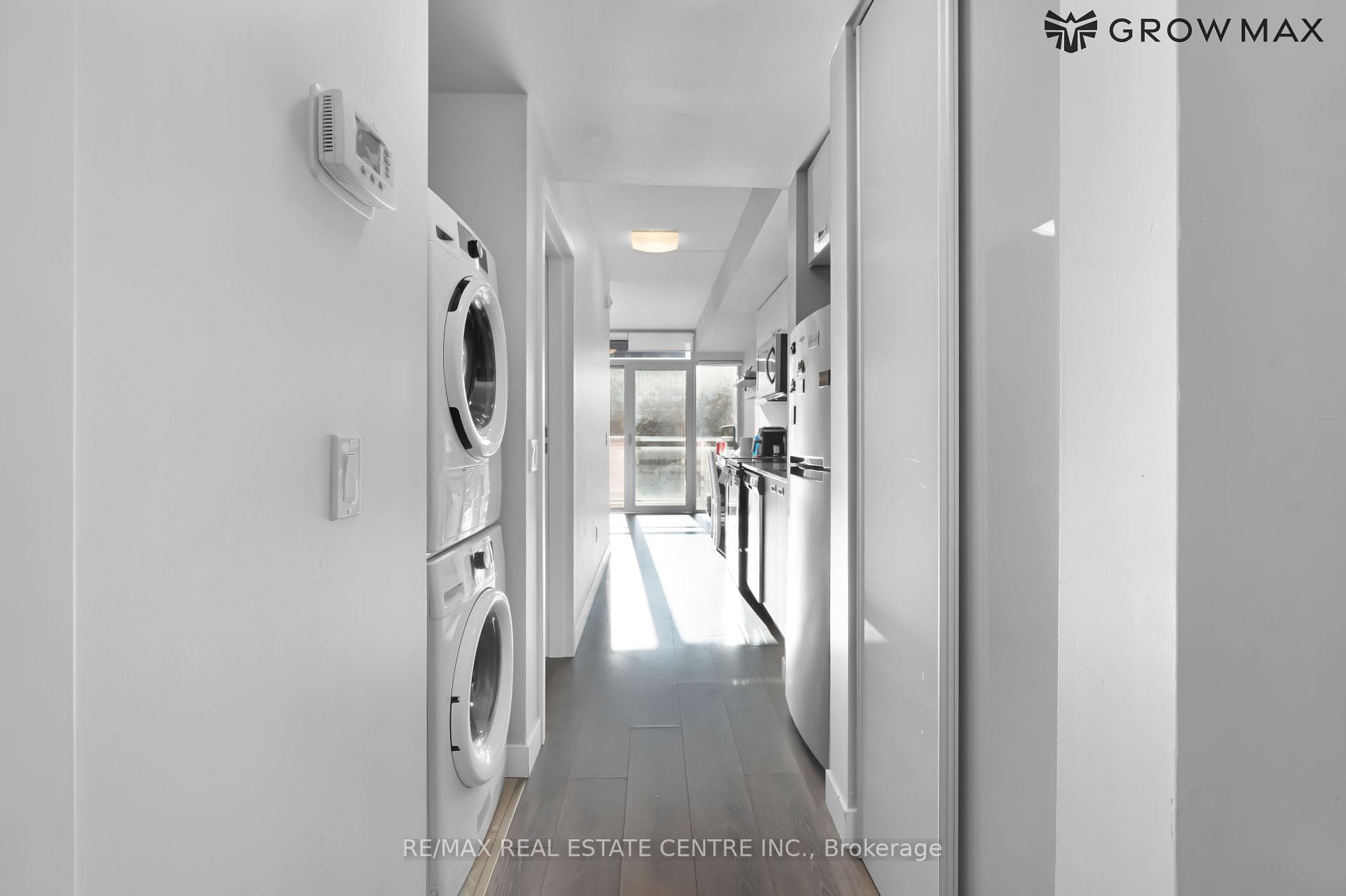 250 Albert Street Unit 716 photo 16