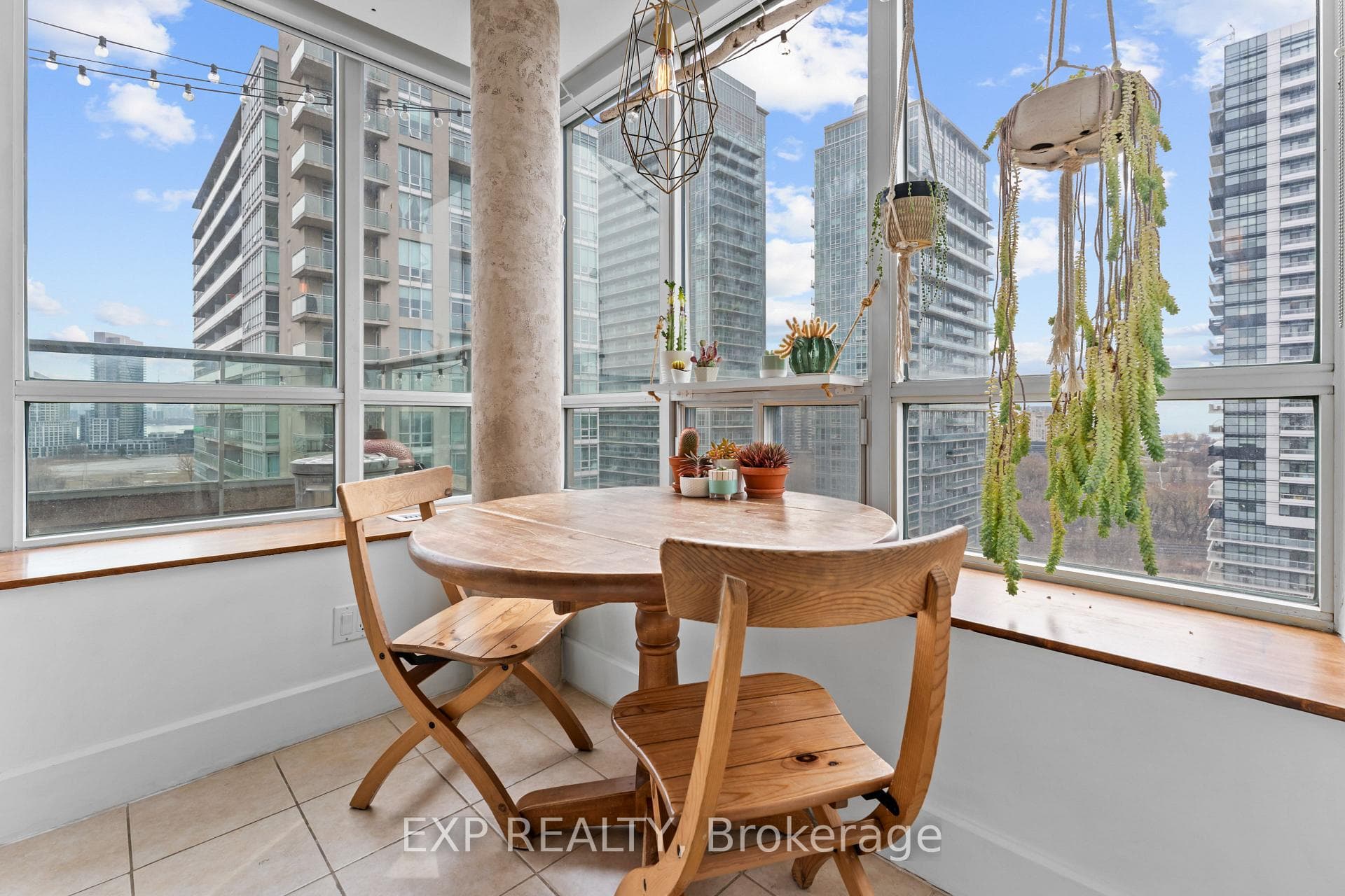 250 Manitoba Street Unit 828 photo 10