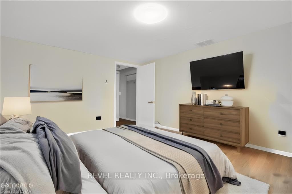 159 NICOLINE Avenue photo 25