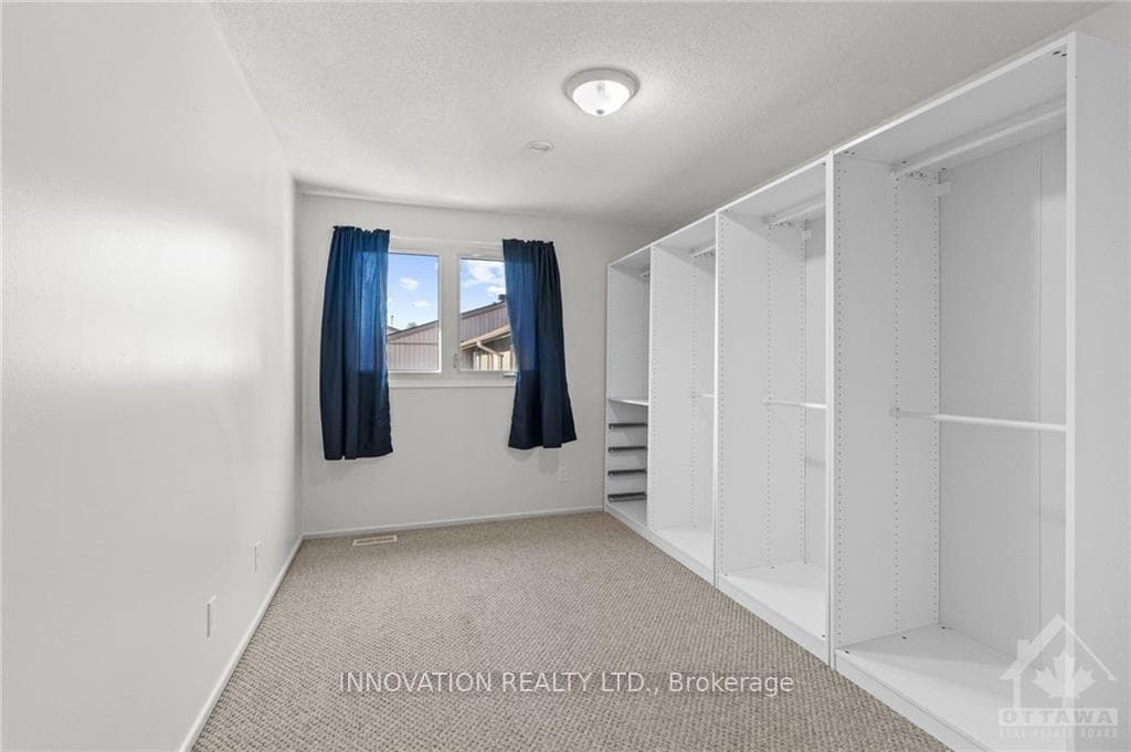 1875 STONEHENGE Crescent photo 21