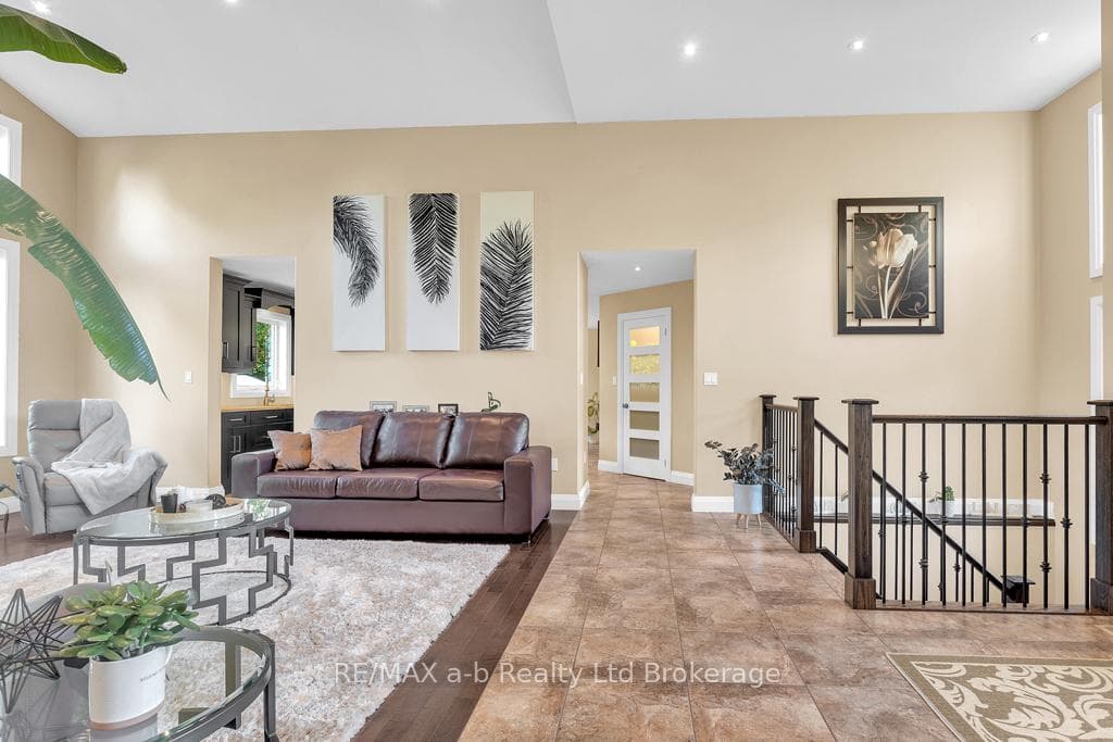 9442 Richmond Road photo 14