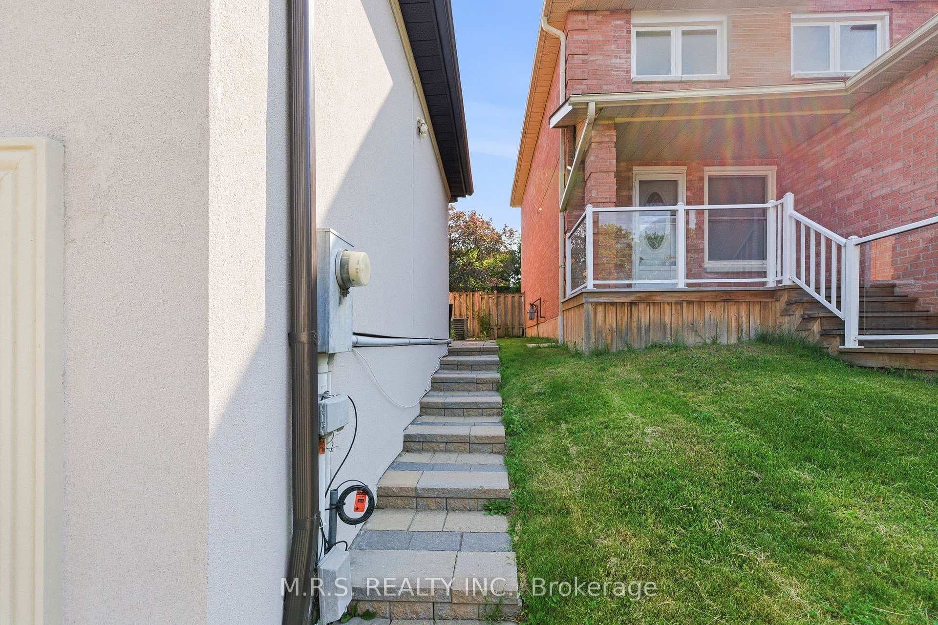 39 Palmer Drive Unit Bsmnt photo 3