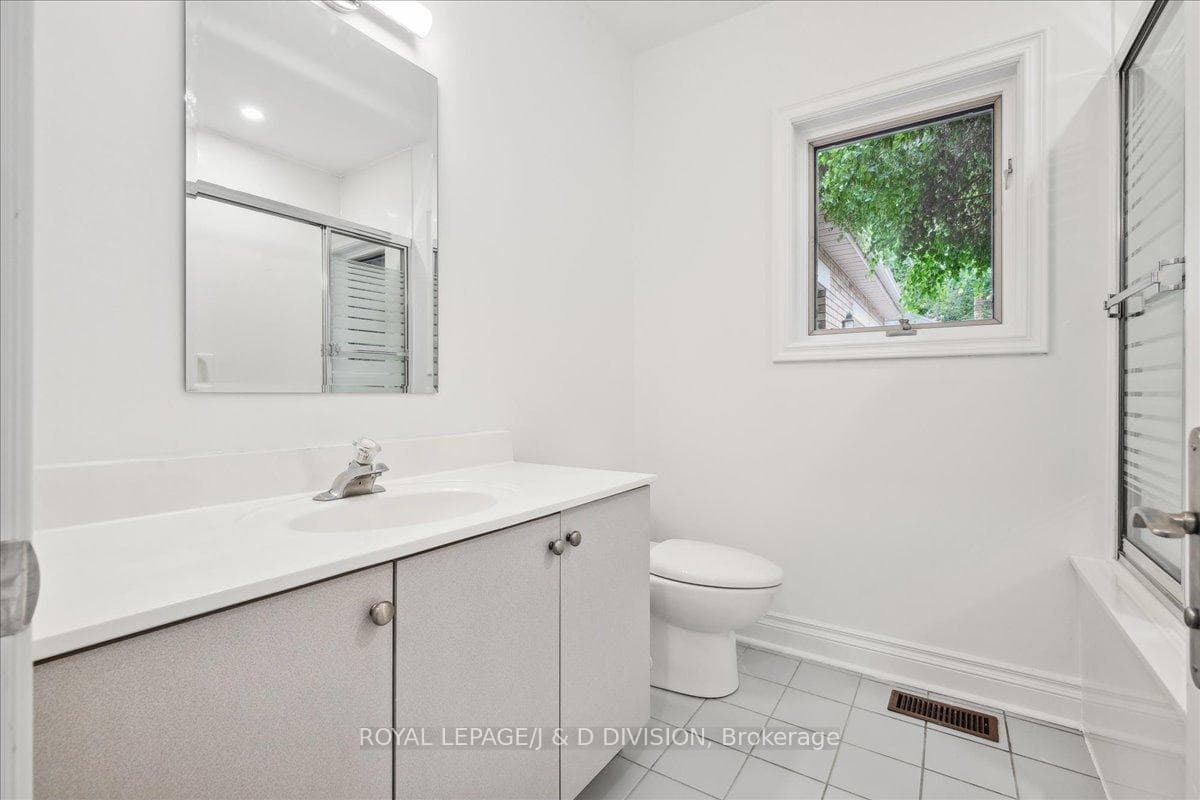 35 Logan Court photo 19