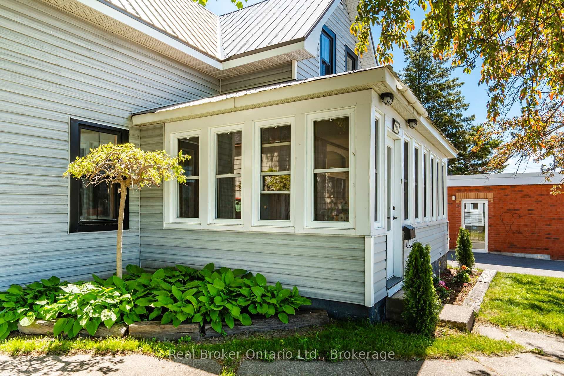 151 Main Street photo 3
