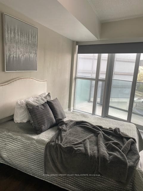 60 Absolute Avenue Unit 207 photo 15