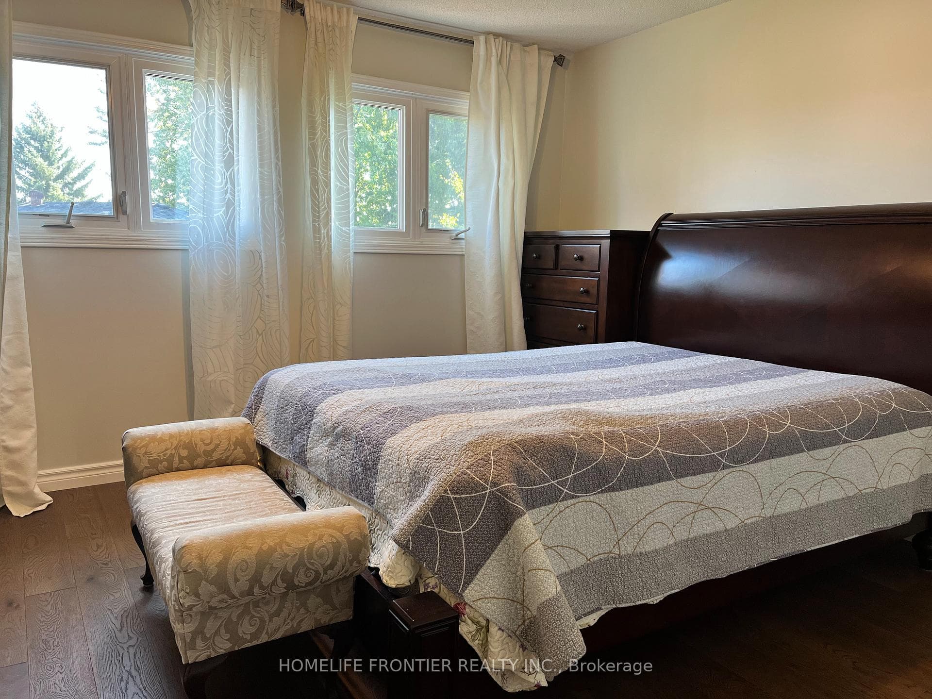 36 Tamara Drive photo 23