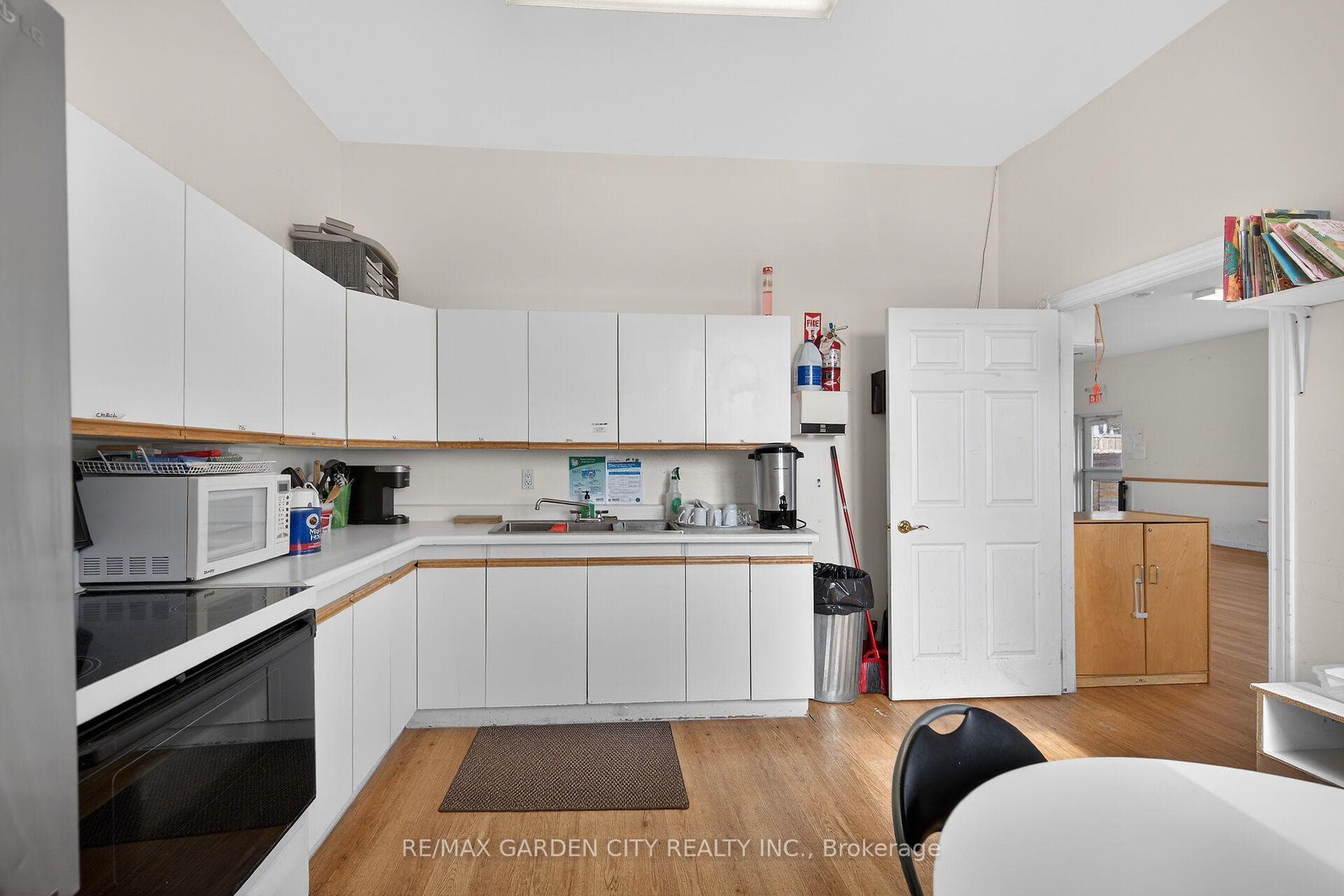 1140 Bay Street photo 31