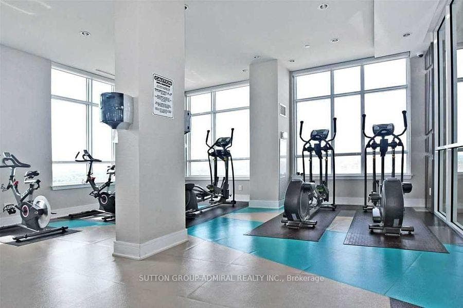 9191 Yonge Street Unit 419 photo 4