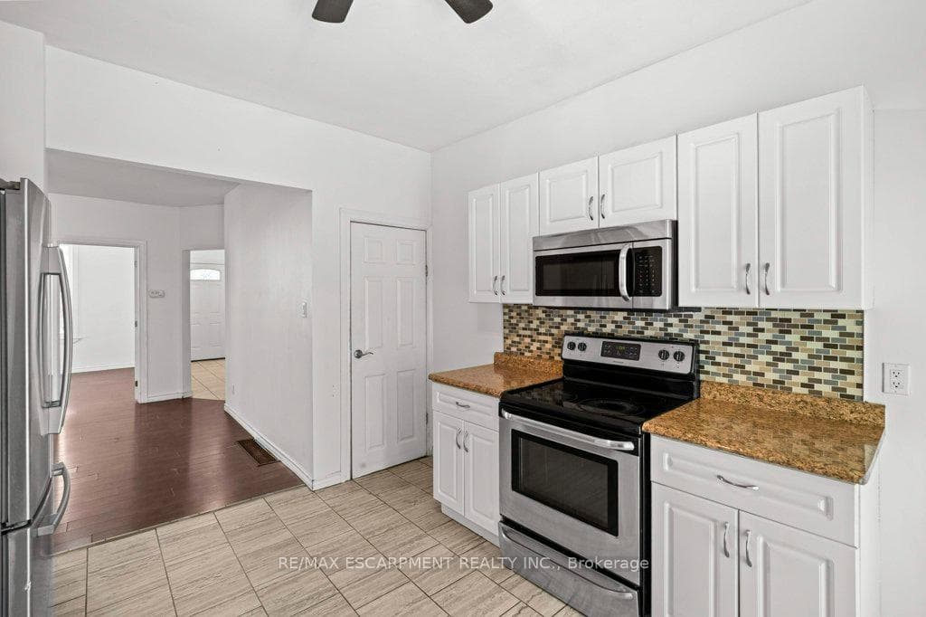 21 Mayflower Avenue photo 19