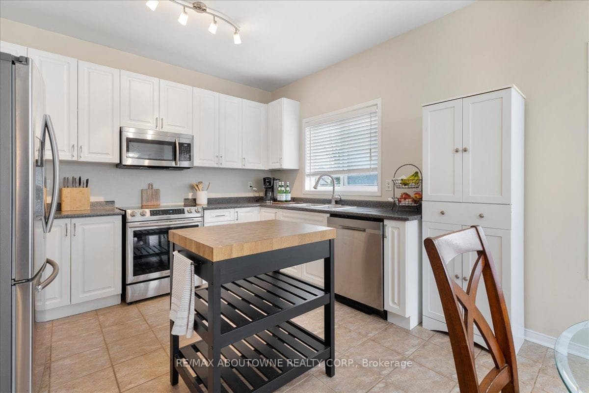 1004 Philbrook Drive photo 12