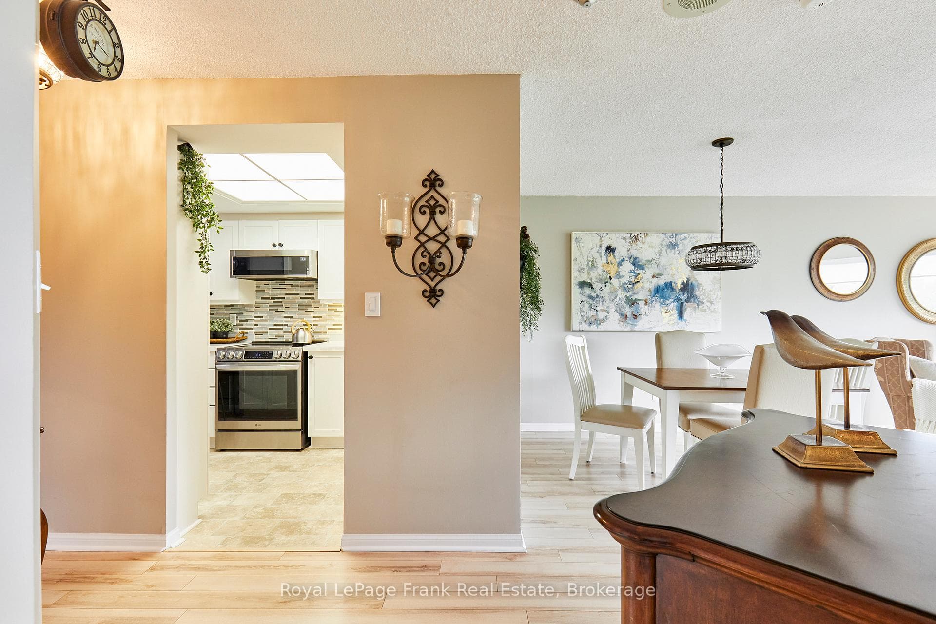 712 Rossland Road Unit 307 photo 11