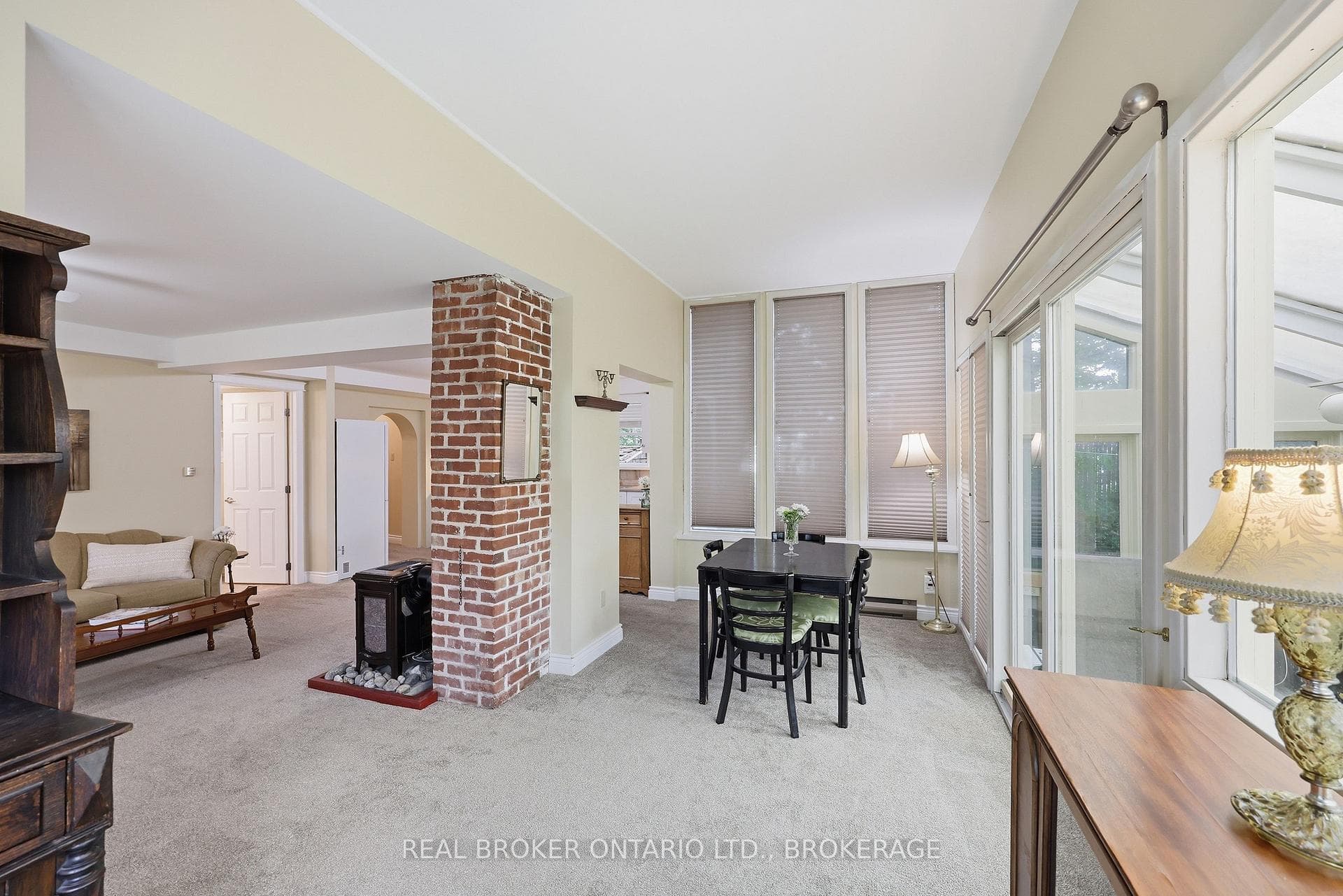 595 King Street photo 7