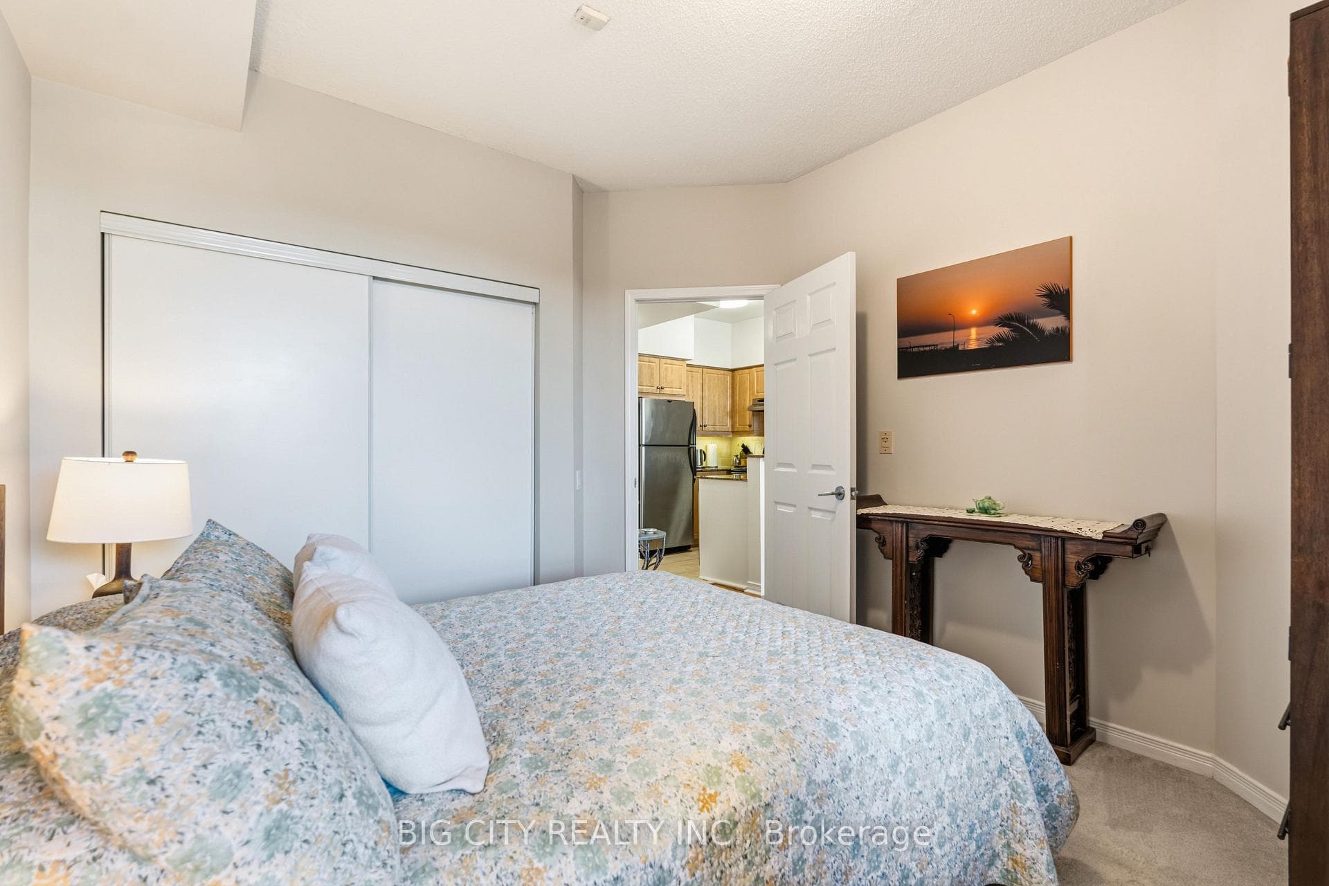 455 Rosewell Avenue Unit 412 photo 19