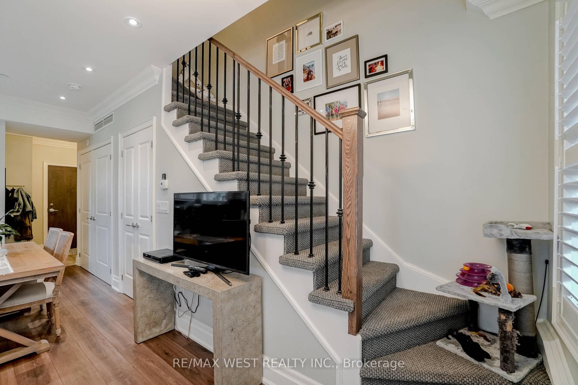 10425 Islington Avenue Unit 201 photo 19