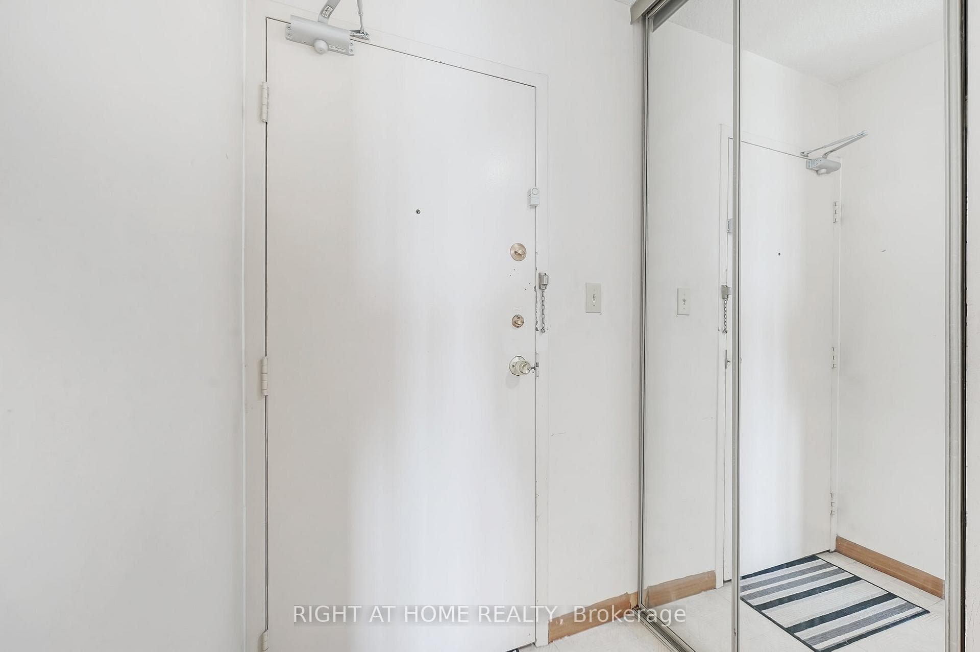 1250 Bridletowne Circle Unit 901 photo 5