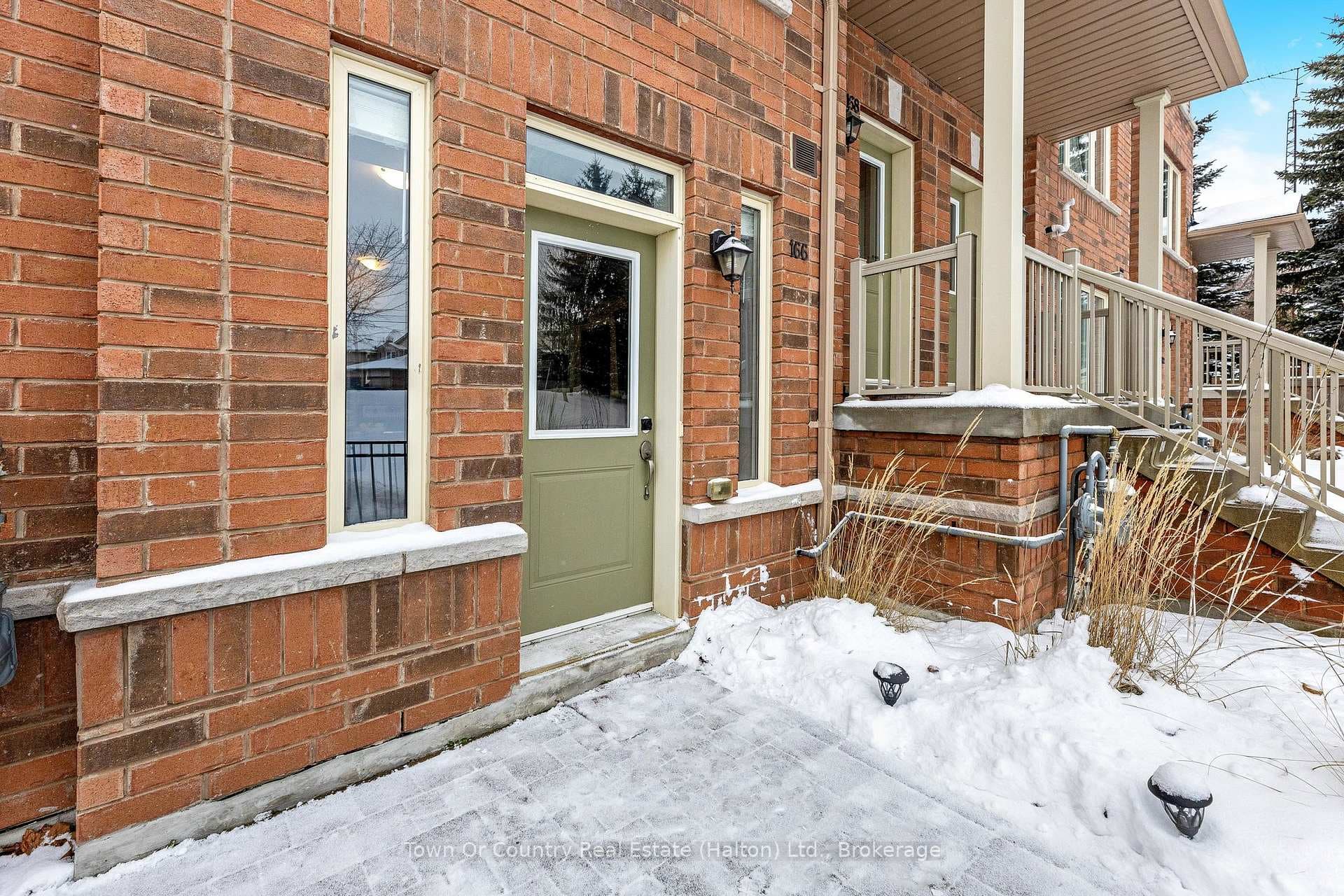 166 Watson Parkway photo 4