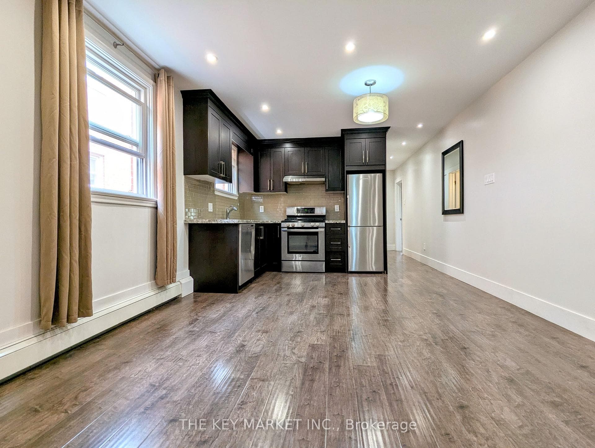 211 St Clements Avenue Unit 2 photo 8