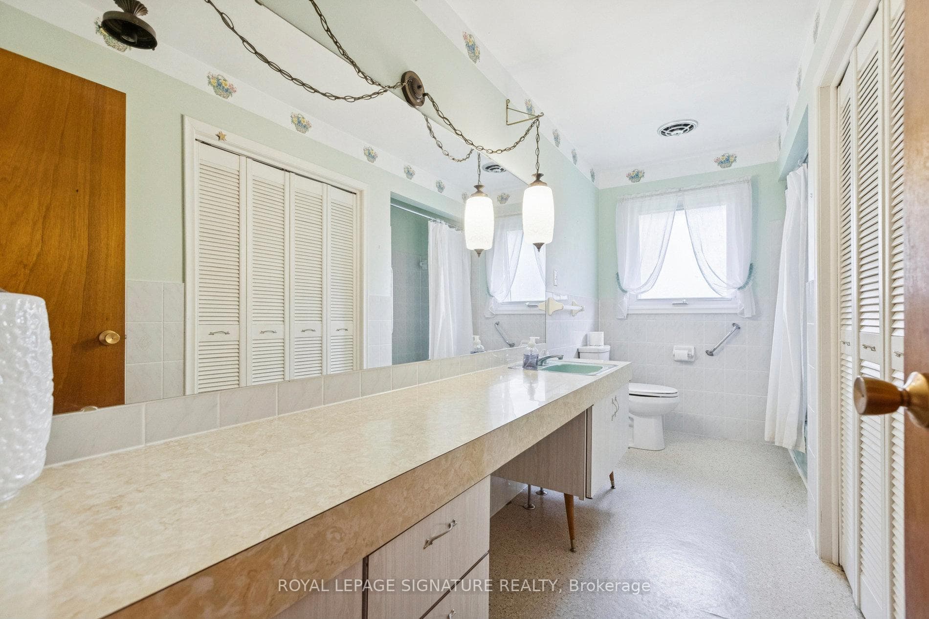 159 Churchill Road photo 24