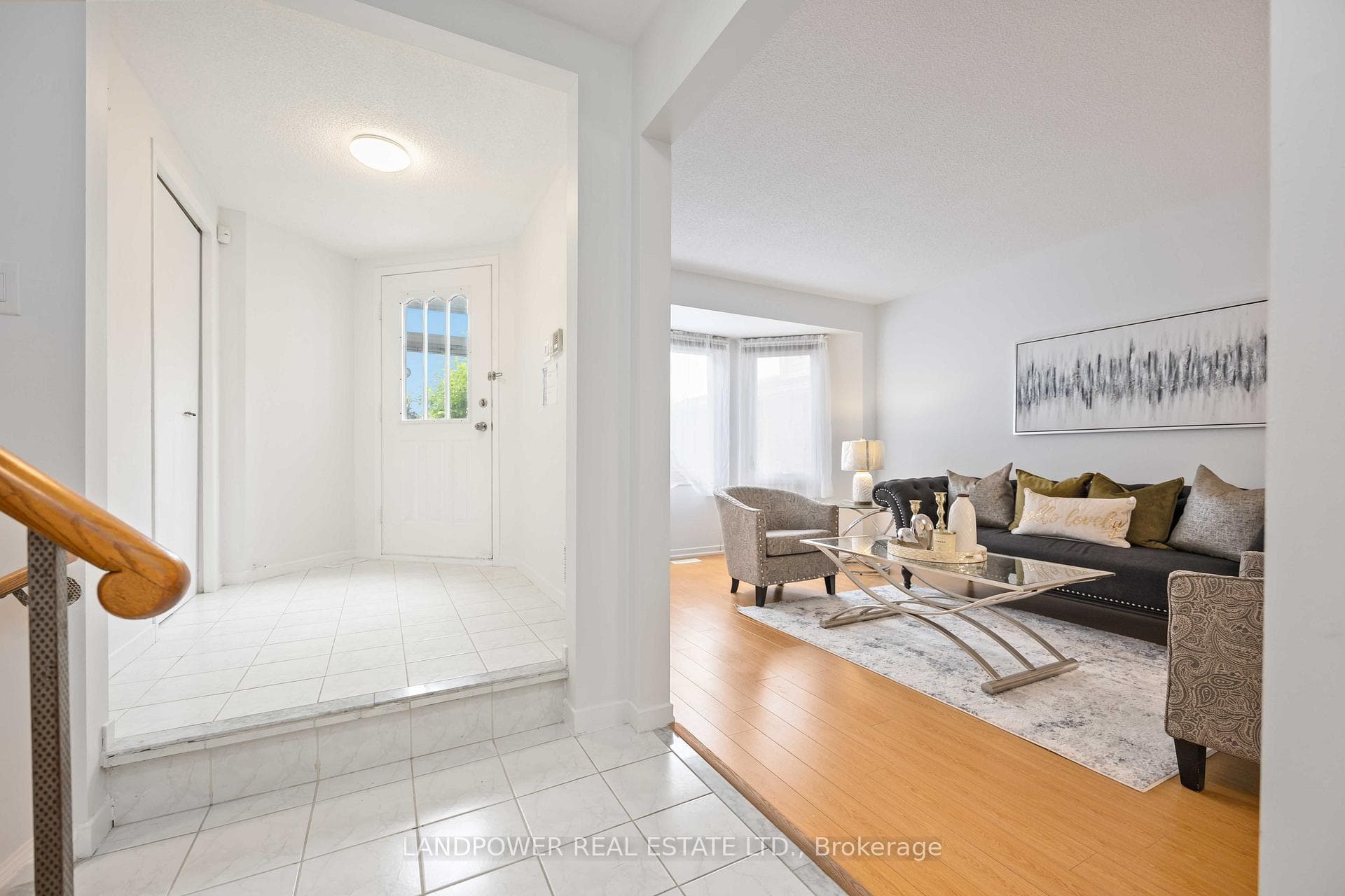 33 Radwell Crescent photo 4