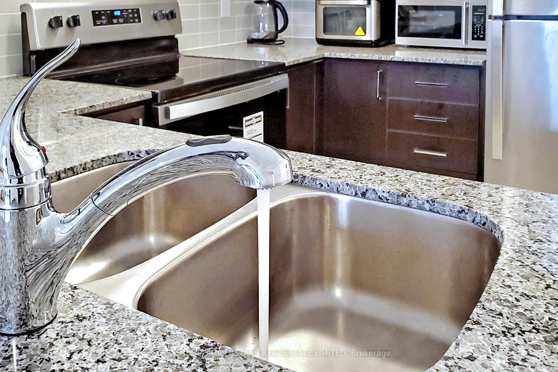 4 Spice Way Unit 207 photo 15