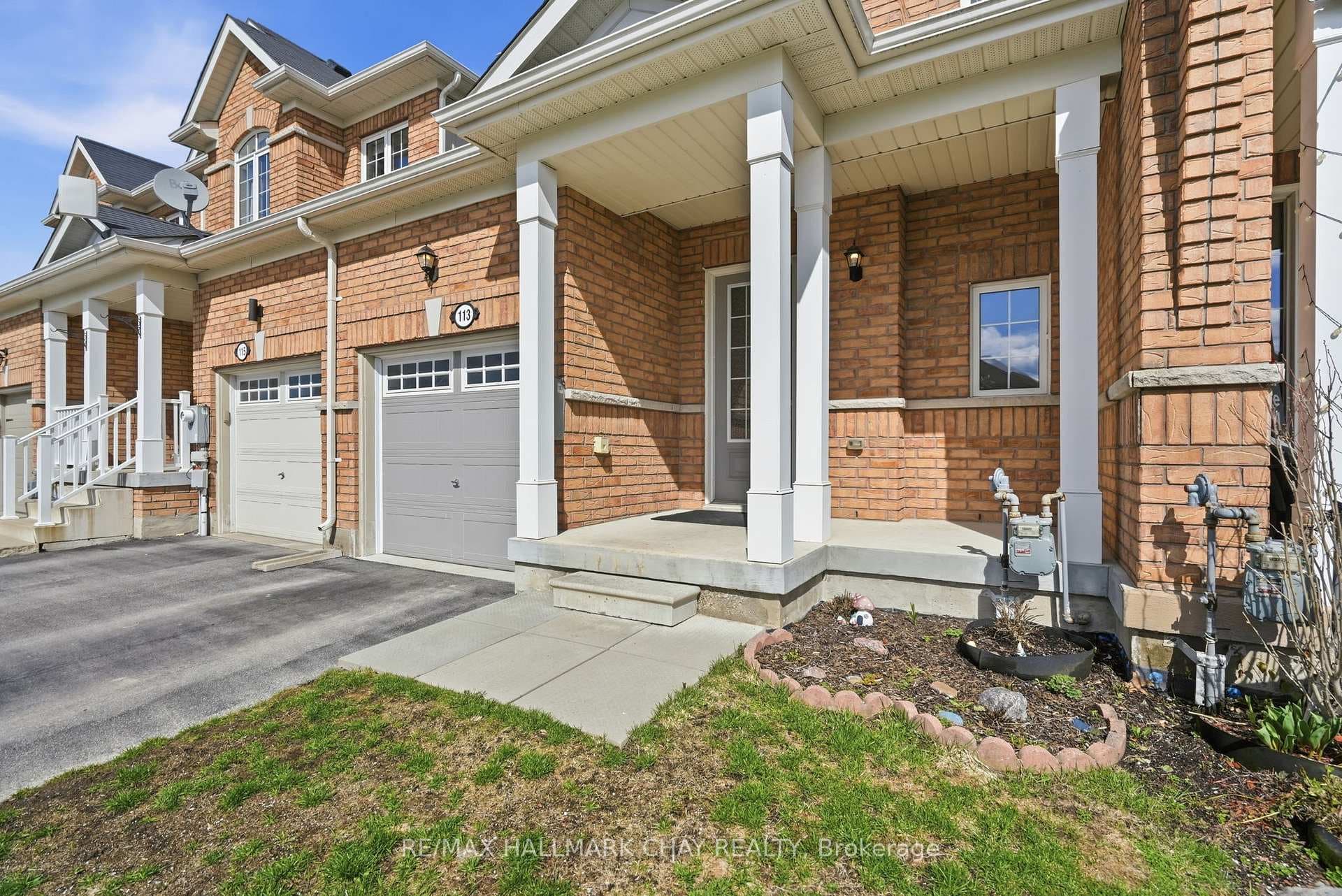 113 Collier Crescent photo 2
