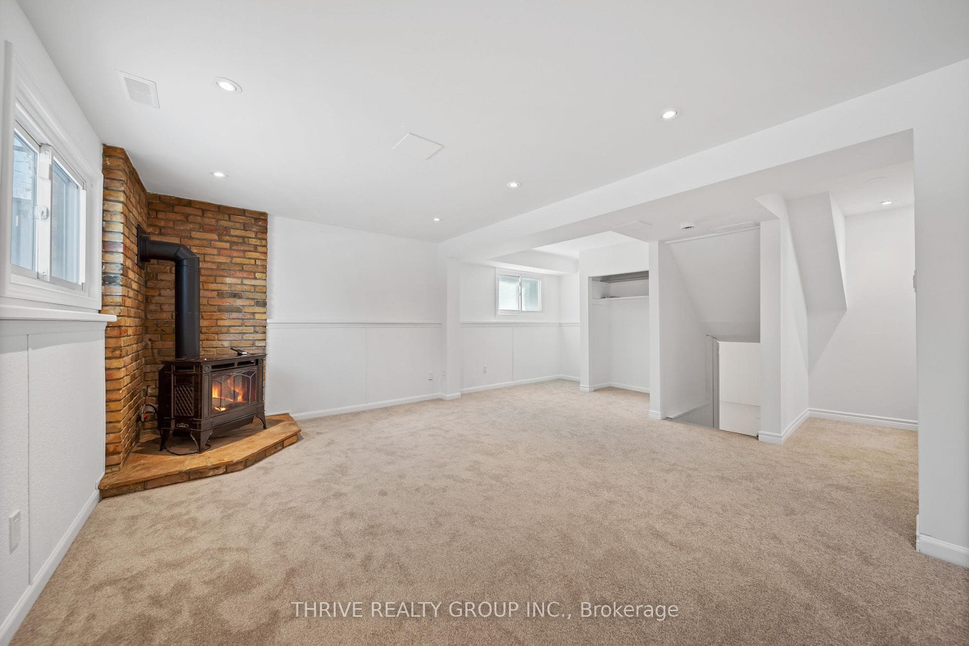 20 BUCHAN Road photo 31