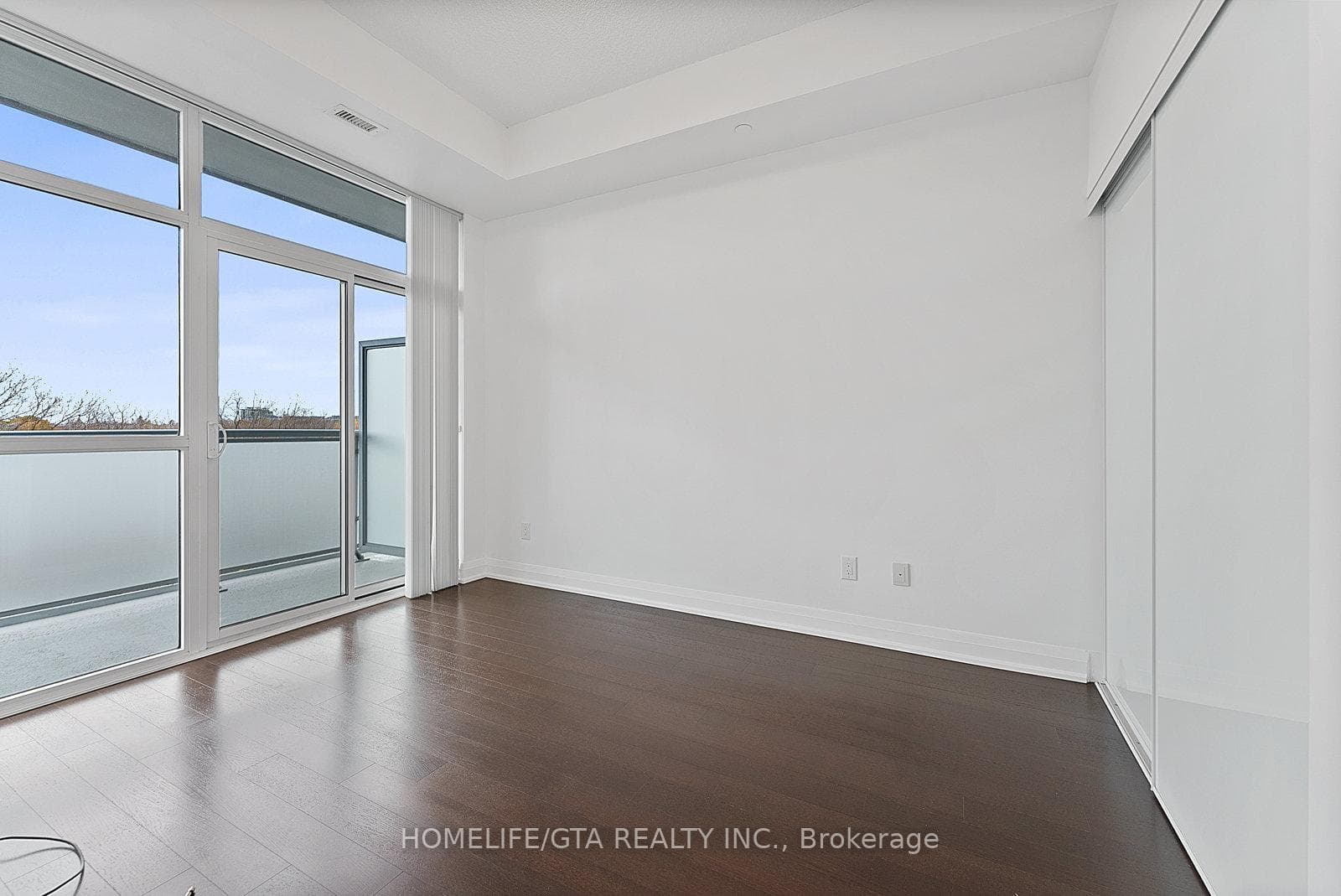 8763 Bayview Avenue Unit 335 photo 22