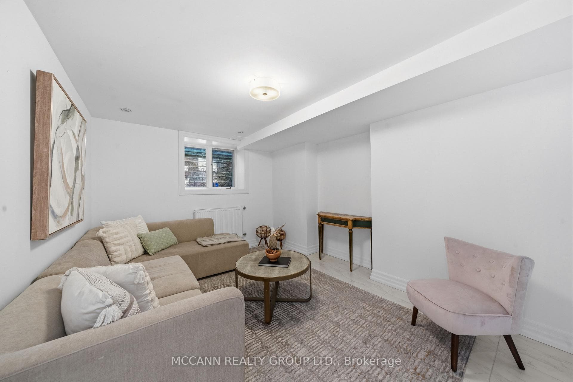 111 Chudleigh Avenue photo 23