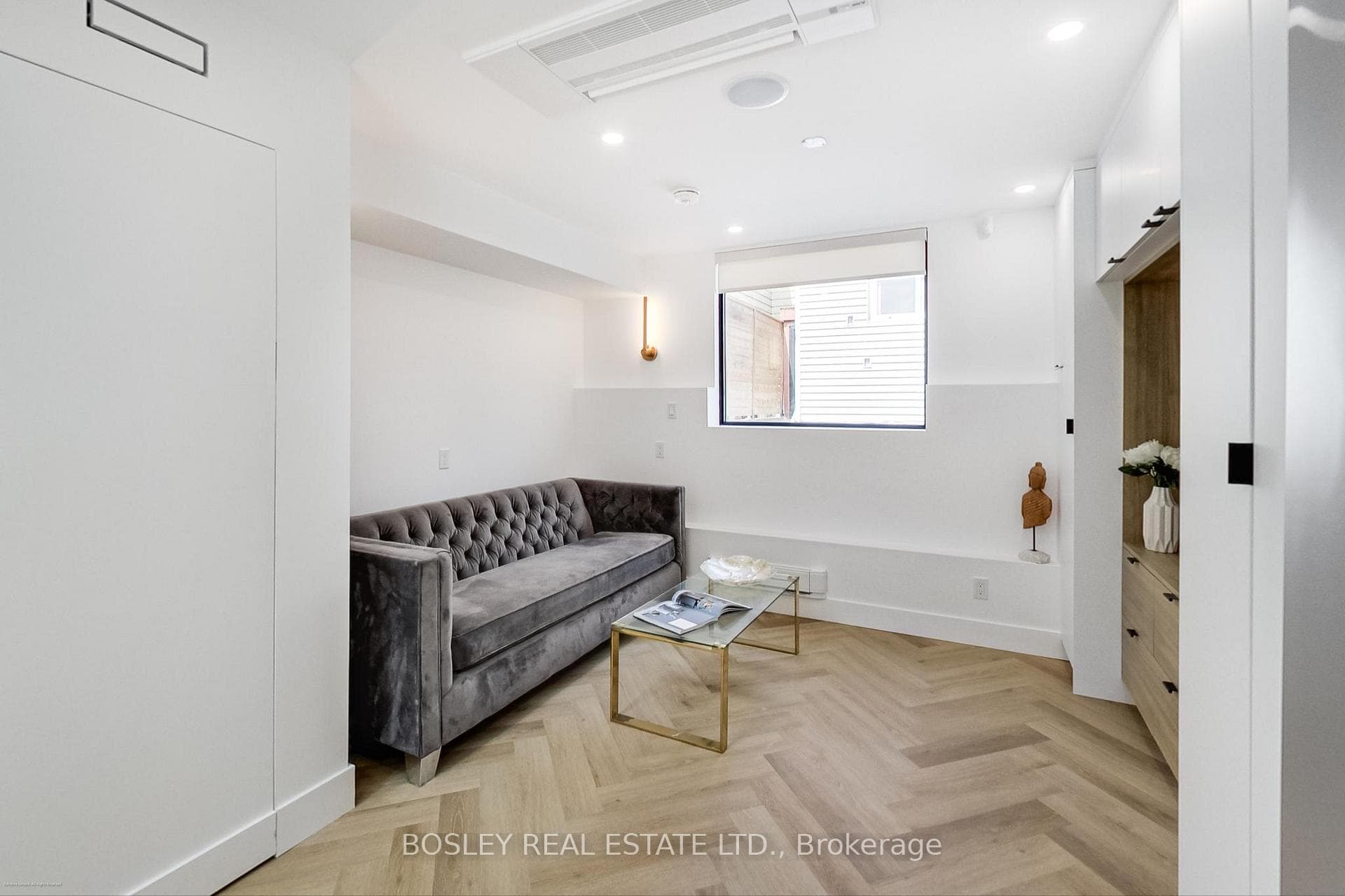 13R Mansfield Avenue photo 7