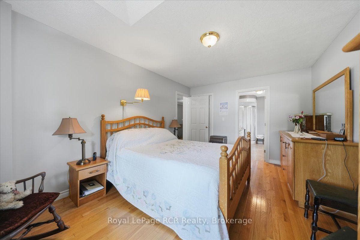 255 2nd Avenue photo 9