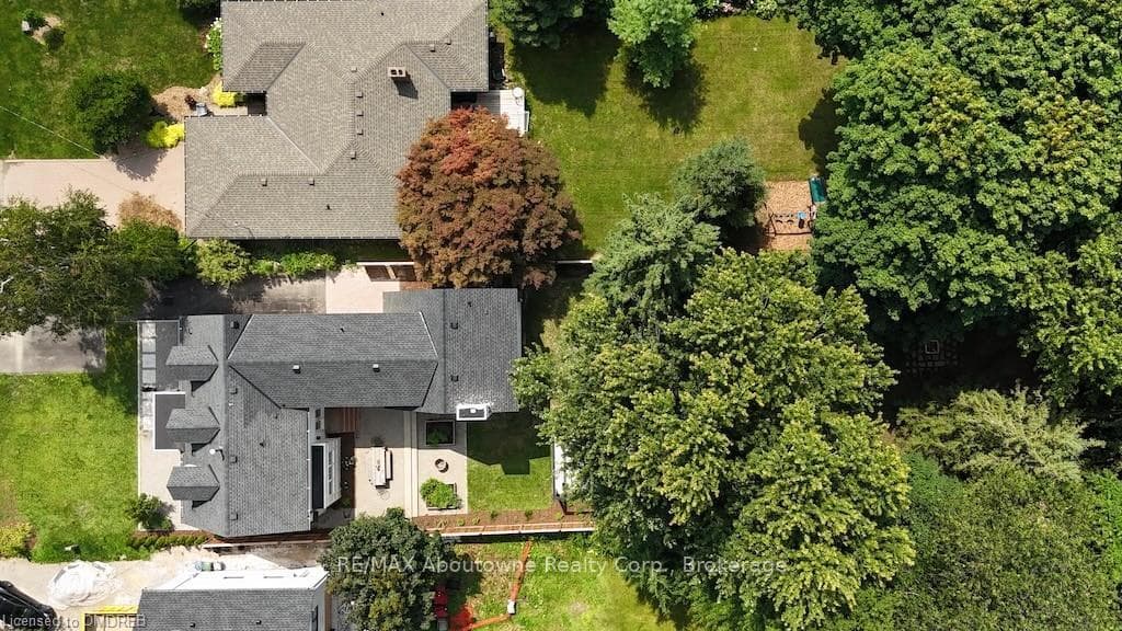 196 CENTRAL Drive photo 4