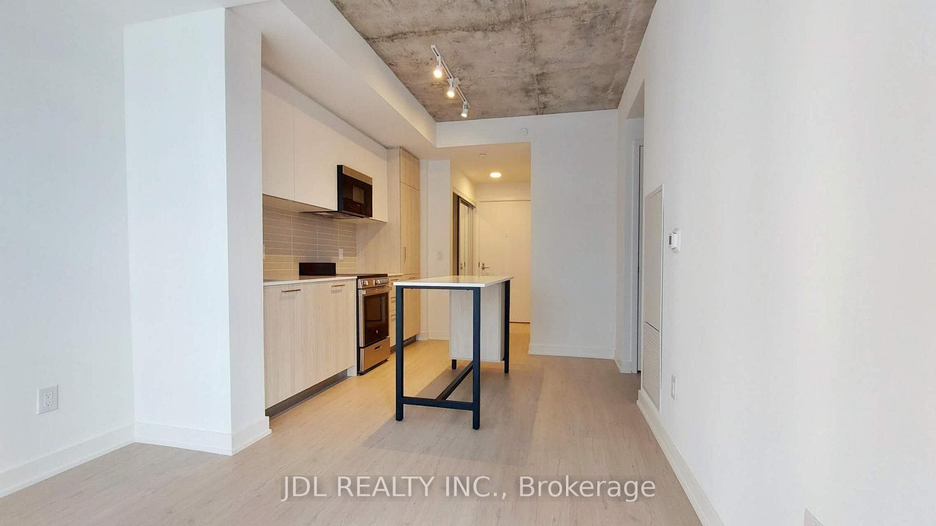 65 Mutual Street Unit 2807 photo 3