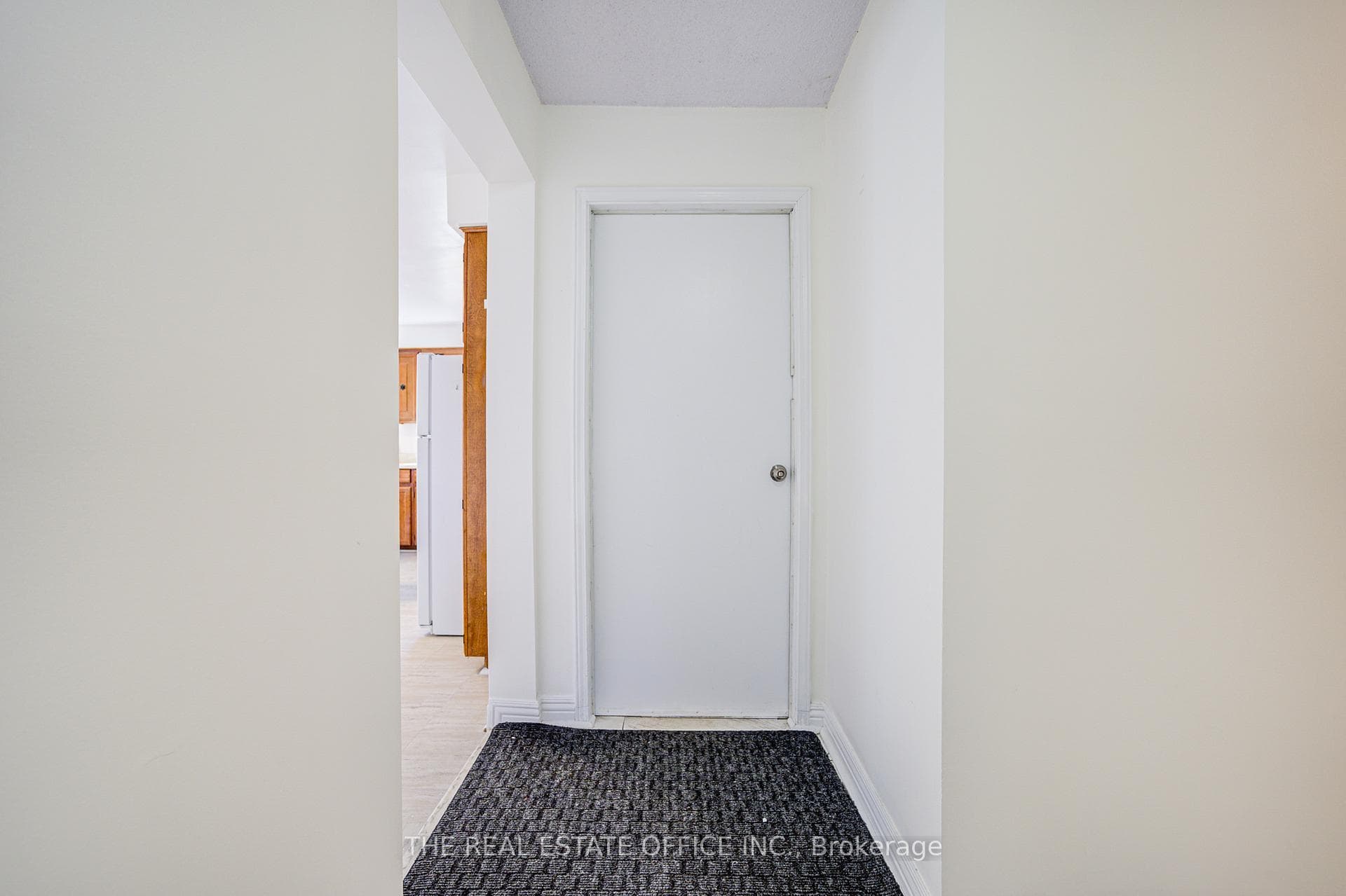 128 Fairglen Avenue photo 19