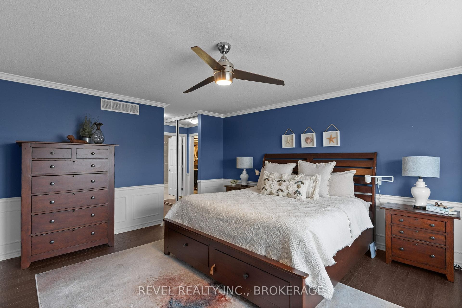 1029 Bluffwood Avenue photo 29