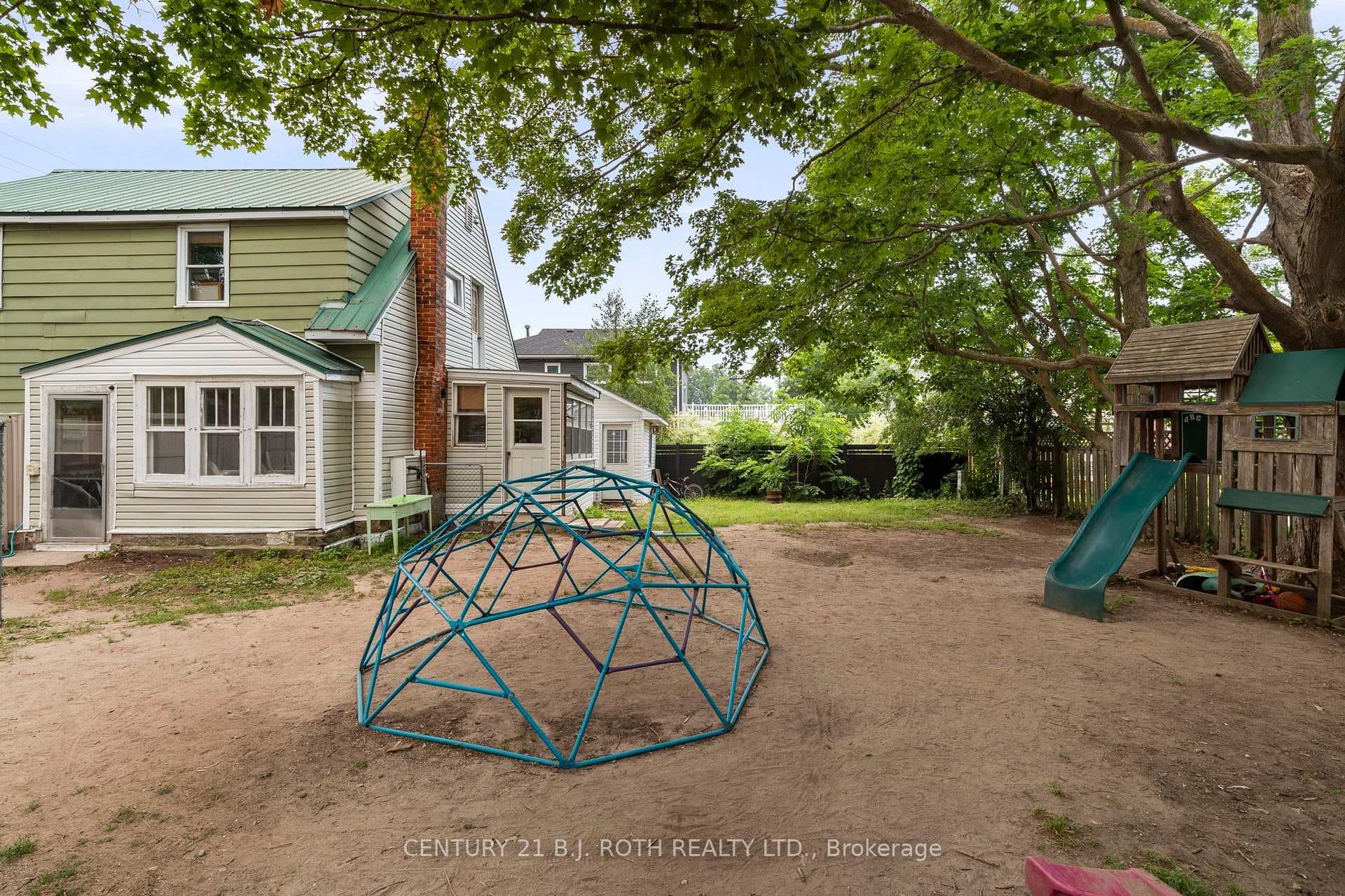 356 West Street photo 20