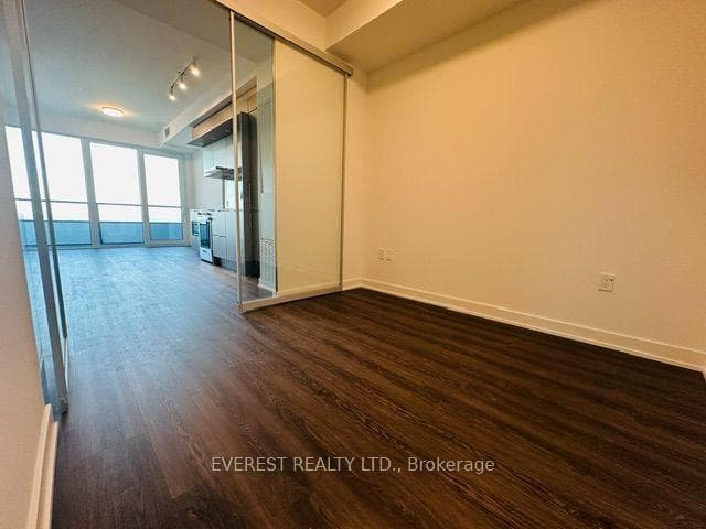 448 Burnhamthorpe Road Unit 6512 photo 22