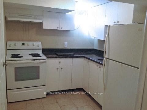58 Finch Avenue Unit Lower photo 1